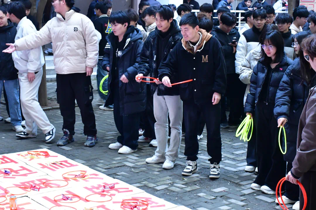 谈球吧体育官网入口