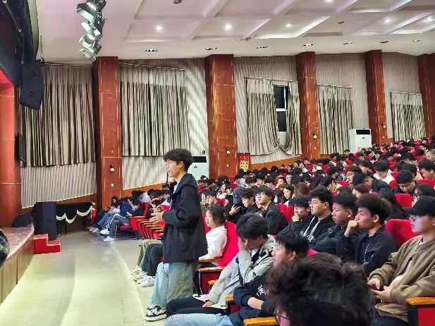 谈球吧体育官网入口