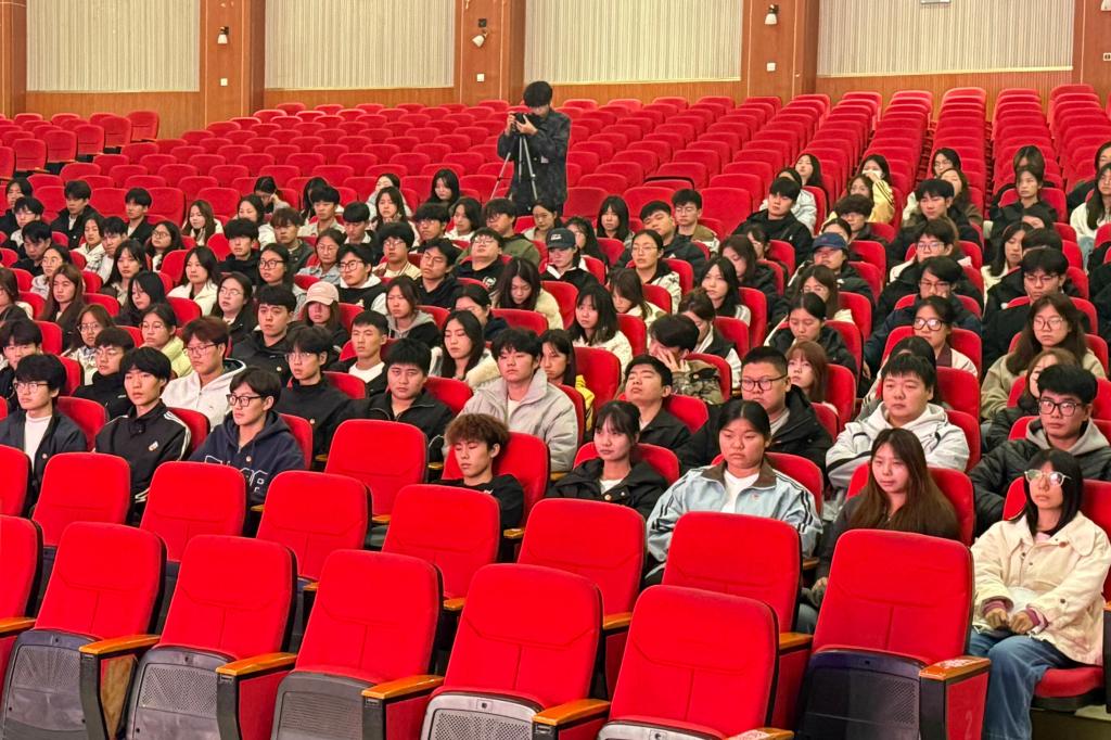 谈球吧体育官网入口