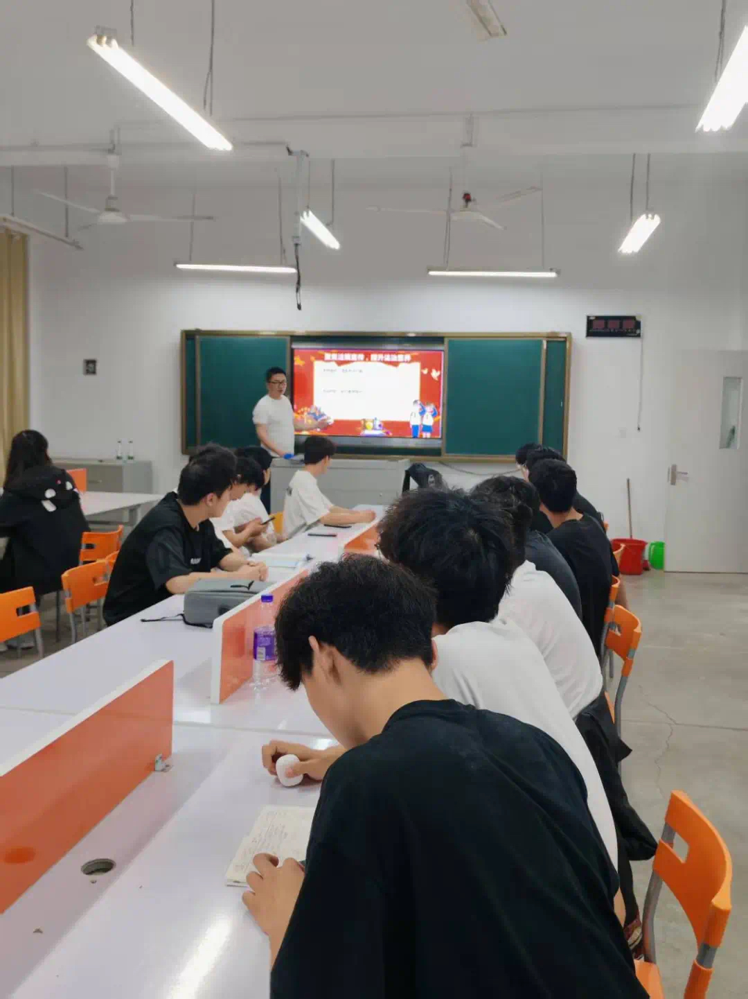 谈球吧体育官网入口